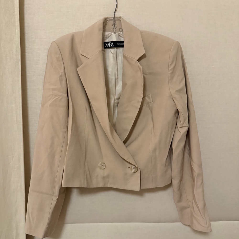 Zara Women's Cream Blazer -new without tag
